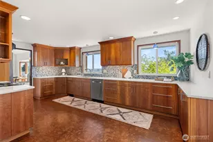 2801 Narrows Pl, Tacoma, WA 98407 - Photo 11