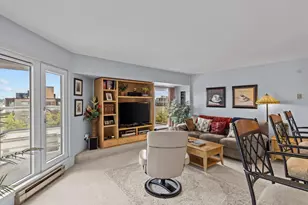 121 Vine St, Seattle, WA 98121 - Photo 3