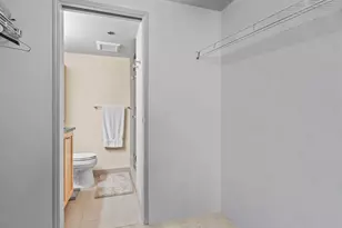 121 Vine St, Seattle, WA 98121 - Photo 13