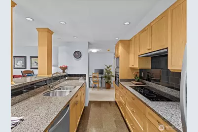 121 Vine Street #601, Seattle, WA 98121 - Photo 11
