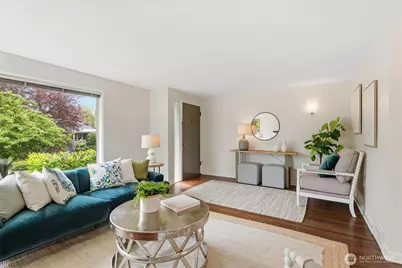 6321 18th Avenue NE, Seattle, WA 98115 - Photo 5
