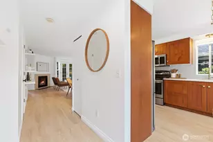 10273 NE 129th Ln, Kirkland, WA 98034 - Photo 11