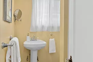 1020 NE 100th St, Seattle, WA 98125 - Photo 29