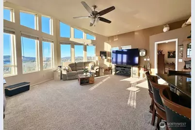 148 Pleasant Hill Drive, Silver Creek, WA 98585 - Photo 15