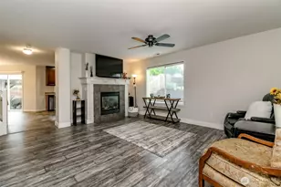 9907 195th Ave E, Bonney Lake, WA 98391 - Photo 5