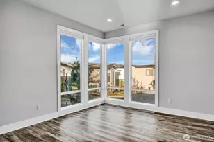 1113 N 39th Ct, Renton, WA 98056 - Photo 11