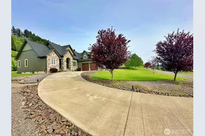 104 Hummingbird Lane, Silver Creek, WA 98585 - Photo 9