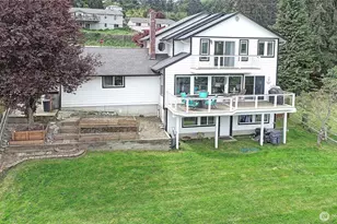 1225 SE Camano Dr, Camano Island, WA 98282 - Photo 11