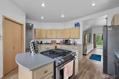 20303 Gardner Court, Burlington, WA 98233 - Photo 11