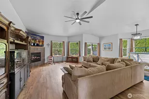20303 Gardner Ct, Burlington, WA 98233 - Photo 9