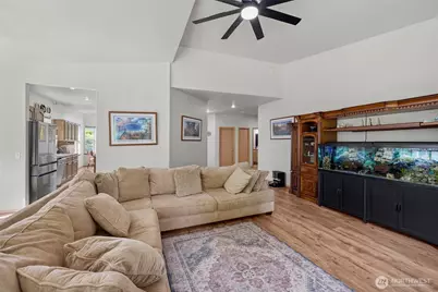 20303 Gardner Court, Burlington, WA 98233 - Photo 7
