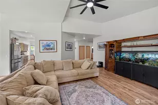 20303 Gardner Ct, Burlington, WA 98233 - Photo 7