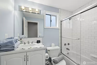 2107 N 63rd Street, Seattle, WA 98103 - Photo 9