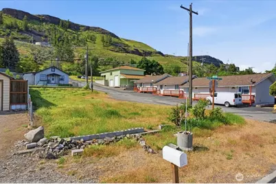 300 E Grand Coulee Avenue, Grand Coulee, WA 99133 - Photo 5