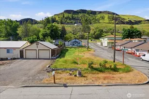 300 E Grand Coulee Ave, Grand Coulee, WA 99133 - Photo 1