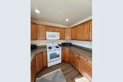 913 S 90th Avenue #2, Yakima, WA 98908 - Photo 5