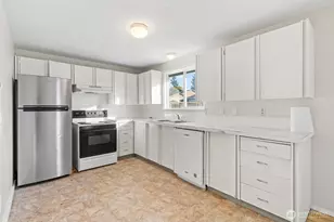 908 139th St E, Tacoma, WA 98445 - Photo 5
