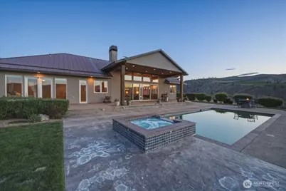 825 Hawks Meadow Road, Chelan, WA 98816 - Photo 35