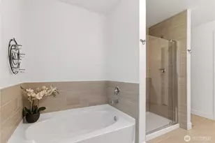 8645 Evergreen Dr NE, Olympia, WA 98506 - Photo 17