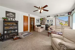 8446 E B St, Tacoma, WA 98445 - Photo 9
