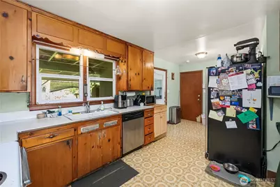 8446 E B Street, Tacoma, WA 98445 - Photo 11