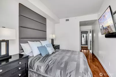 10610 NE 9th Place #400, Bellevue, WA 98004 - Photo 15