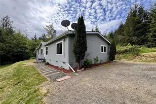60 N Charles Pl, Hoodsport, WA 98548 - Photo 5