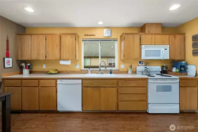 4632 Parker Road E, Sumner, WA 98390 - Photo 11