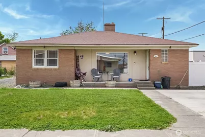 320 S Gumwood Street, Moses Lake, WA 98837 - Photo 1