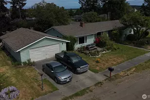 402 W Maple St, Sequim, WA 98382 - Photo 5
