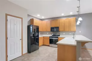 27824 242nd Pl SE, Maple Valley, WA 98038 - Photo 5