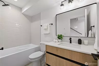 3817 C Fremont Avenue N, Seattle, WA 98103 - Photo 23