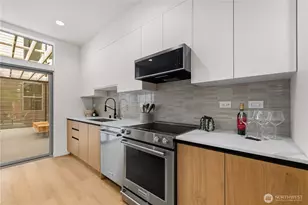 3817 C Fremont Ave N, Seattle, WA 98103 - Photo 5