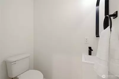 3817 C Fremont Avenue N, Seattle, WA 98103 - Photo 27
