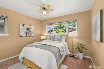 10468 Forest Avenue S, Seattle, WA 98178 - Photo 25