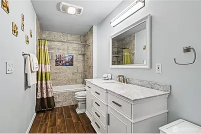 13616 NE 7th Street #E3, Bellevue, WA 98005 - Photo 19