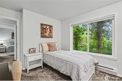 13616 NE 7th Street #E3, Bellevue, WA 98005 - Photo 17