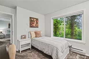 13616 NE 7th St, Bellevue, WA 98005 - Photo 17