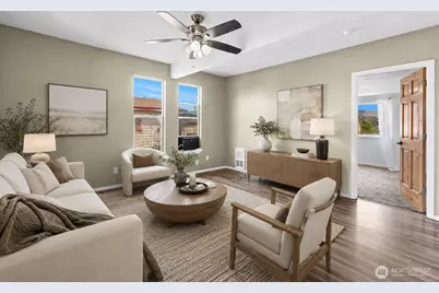 811 Cascade Street, Wenatchee, WA 98801 - Photo 3