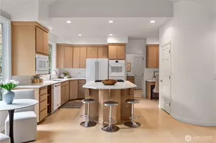 21819 NE 30th Pl, Sammamish, WA 98074 - Photo 15