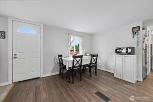7404 187th St Ct E, Puyallup, WA 98375 - Photo 3