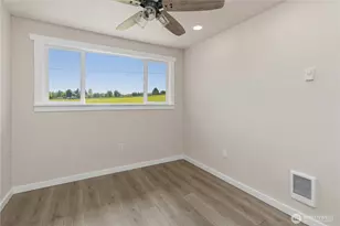 204 Conger Rd, Castle Rock, WA 98611 - Photo 15