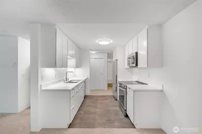 9416 1st Avenue NE #111, Seattle, WA 98115 - Photo 13