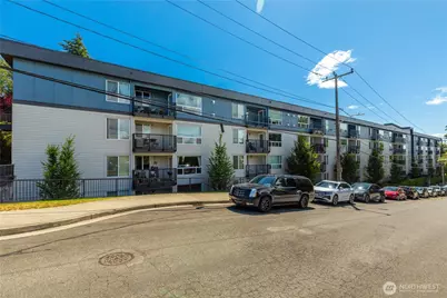9416 1st Avenue NE #111, Seattle, WA 98115 - Photo 31