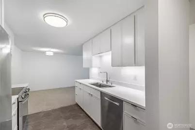 9416 1st Avenue NE #111, Seattle, WA 98115 - Photo 15