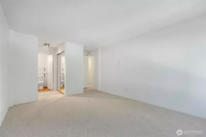 9416 1st Avenue NE #111, Seattle, WA 98115 - Photo 19