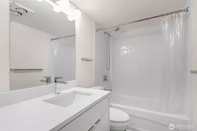 9416 1st Avenue NE #111, Seattle, WA 98115 - Photo 27