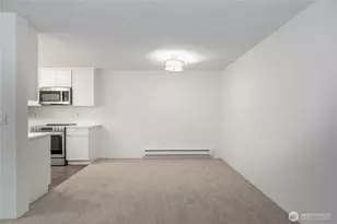9416 1st Ave NE, Seattle, WA 98115 - Photo 9