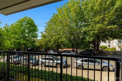 9416 1st Avenue NE #111, Seattle, WA 98115 - Photo 37