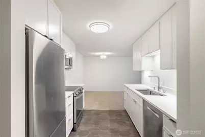 9416 1st Avenue NE #111, Seattle, WA 98115 - Photo 17
